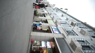 大神旅游景区一路走一路抄底众多的美女少妇眼界大开2 (3)